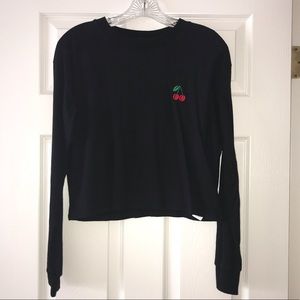 Black long sleeve tee
